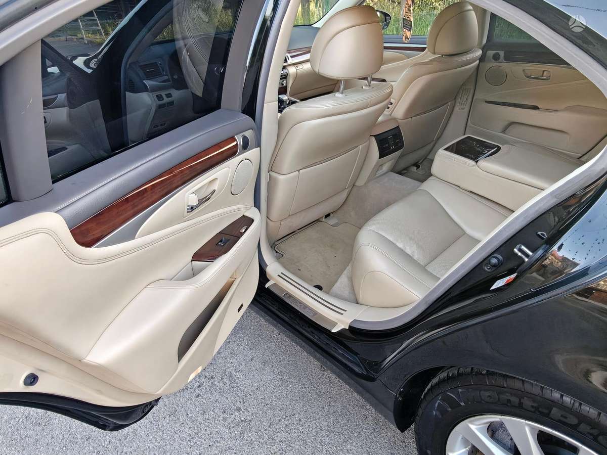 Lexus LS 460, 4.6 l., Седан