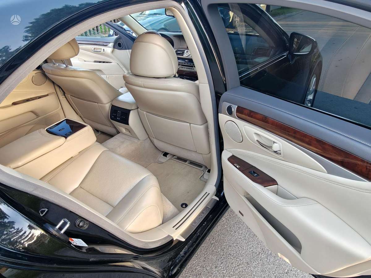 Lexus LS 460, 4.6 l., Седан