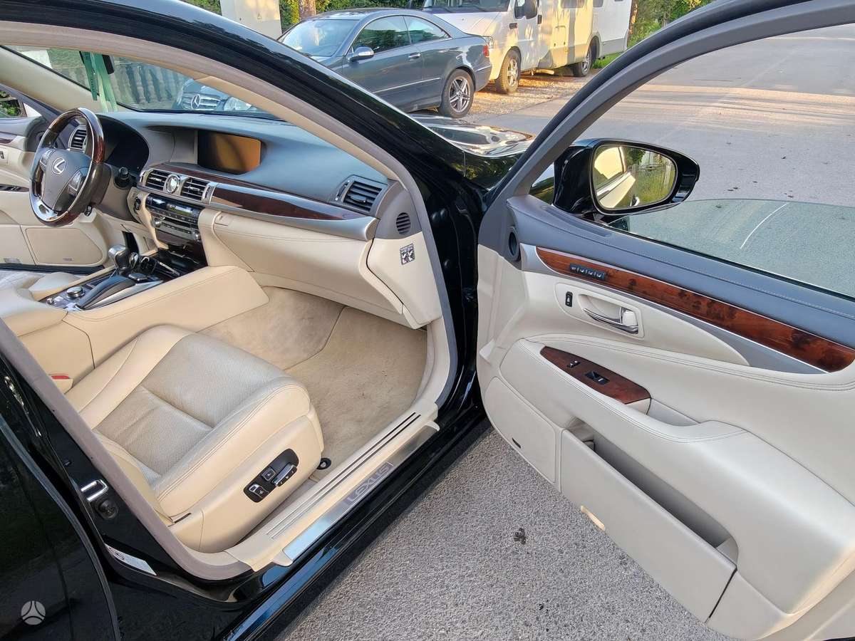 Lexus LS 460, 4.6 l., Седан