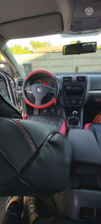 Volkswagen Jetta - 9