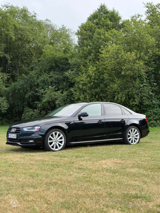 Audi A4, 2.0 l., saloon / sedan