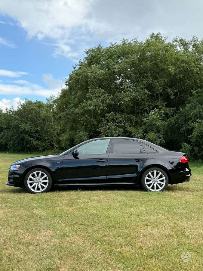 Audi A4, 2.0 l., saloon / sedan