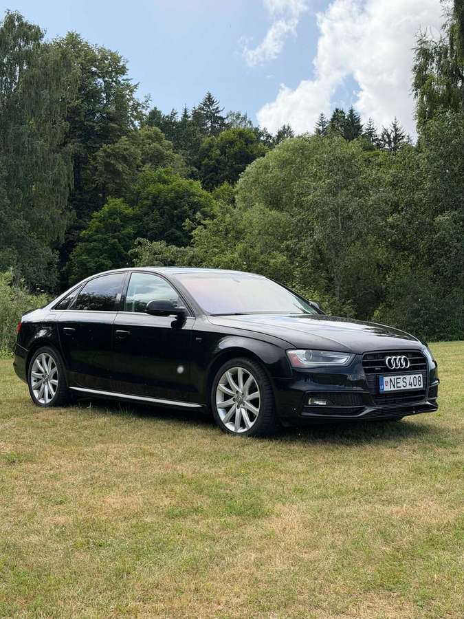 Audi A4, 2.0 l., saloon / sedan