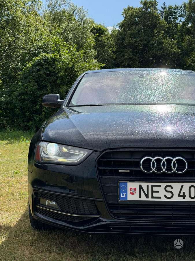 Audi A4, 2.0 l., saloon / sedan
