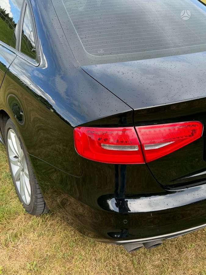 Audi A4, 2.0 l., saloon / sedan