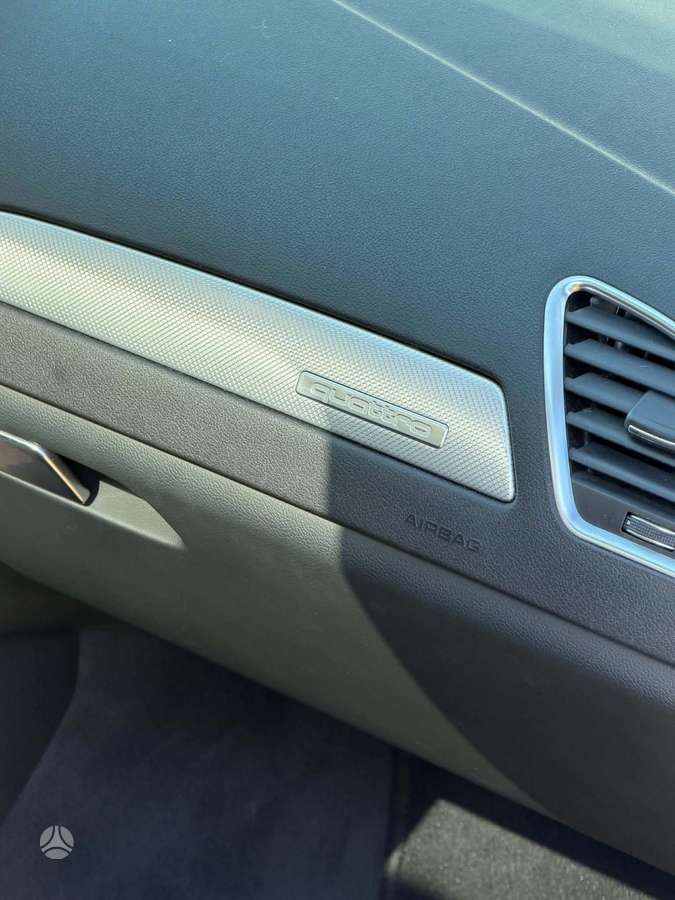 Audi A4, 2.0 l., saloon / sedan