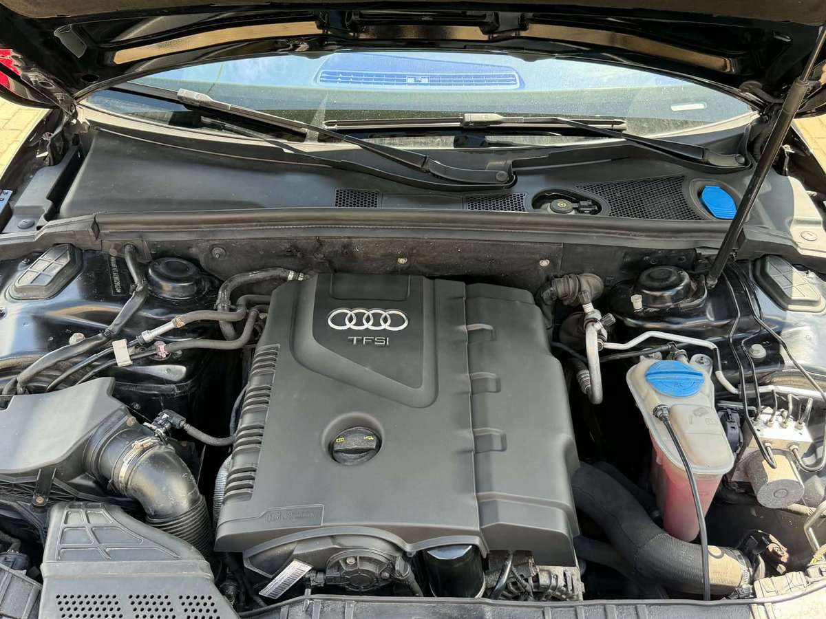 Audi A4, 2.0 l., saloon / sedan