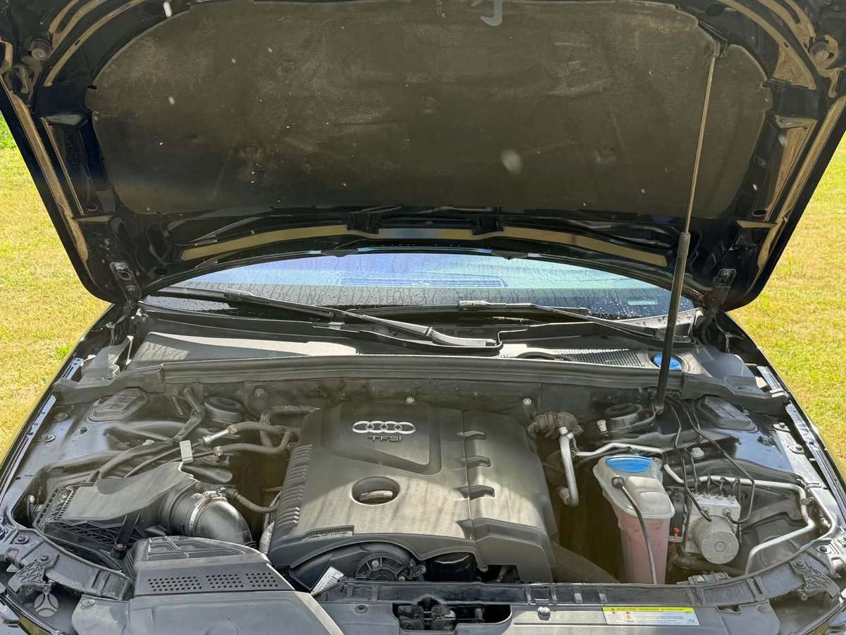 Audi A4, 2.0 l., saloon / sedan