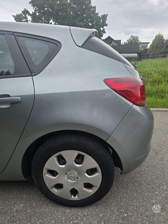 Opel Astra, 1.4 l., Хэтчбек