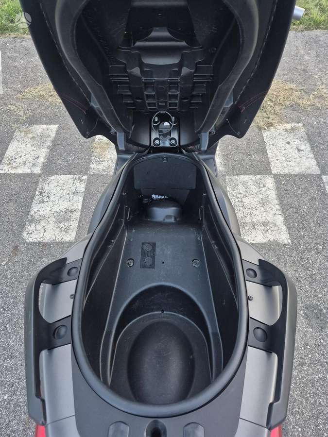 Yamaha XMAX 250 250cc, scooters / mopeds
