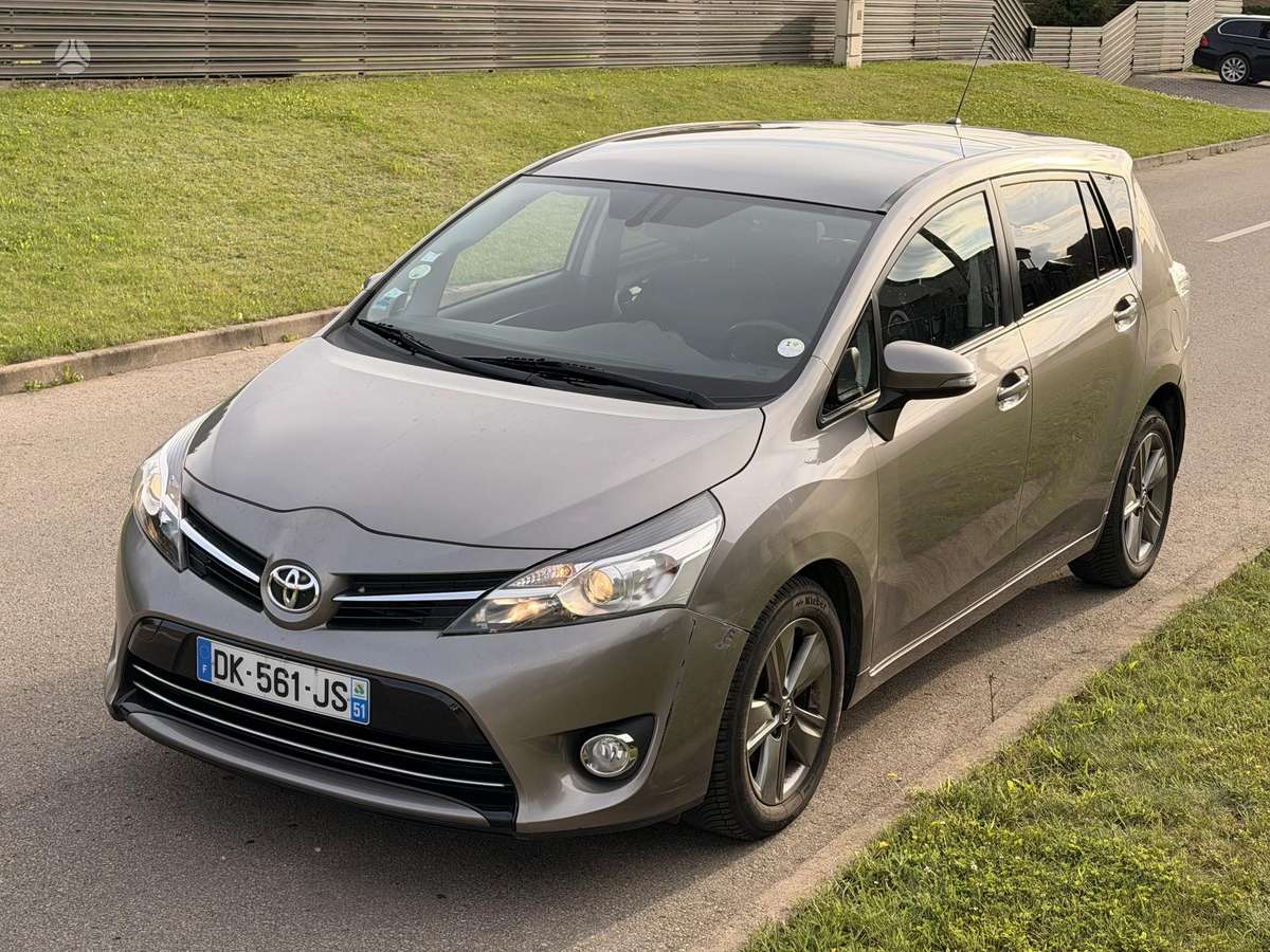 Toyota Verso - 2