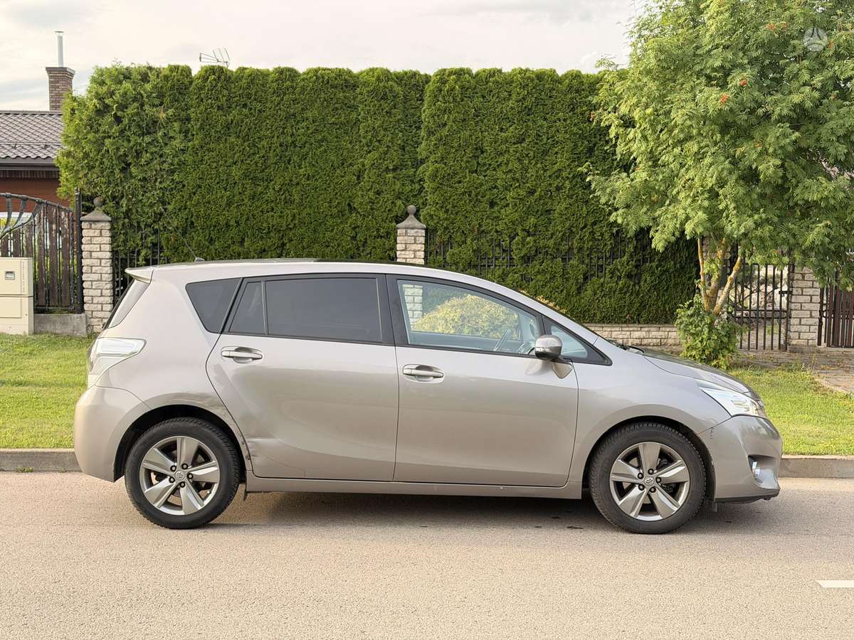 Toyota Verso - 10