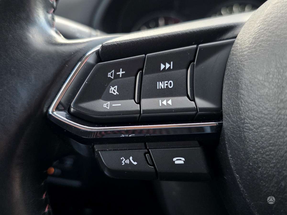 Mazda CX-5, 2.2 l., off-road / crossover