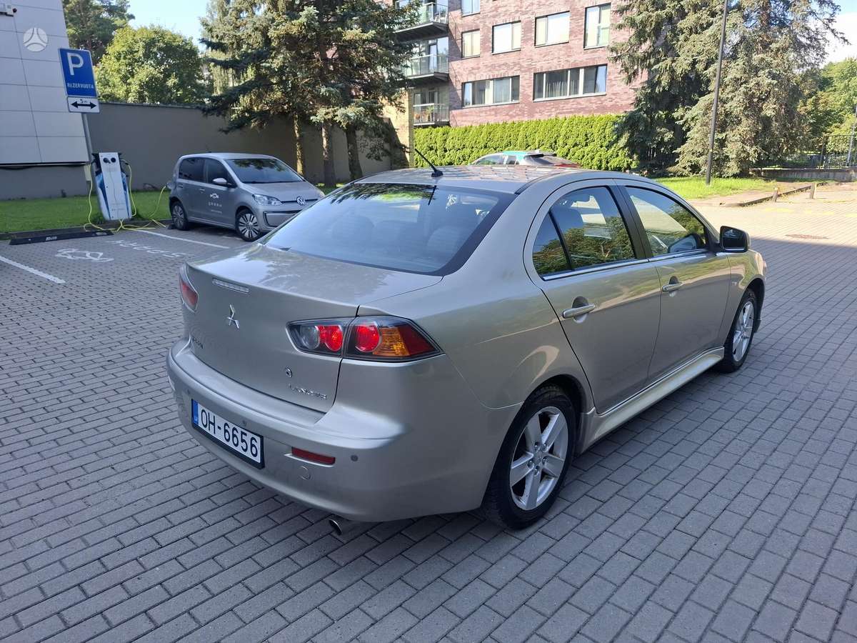 Mitsubishi Lancer, 1.8 l., Седан