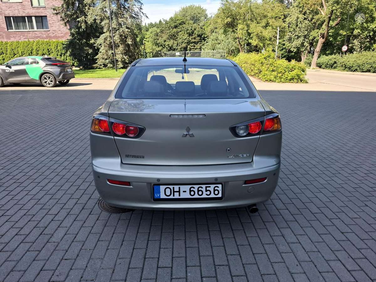 Mitsubishi Lancer, 1.8 l., Седан