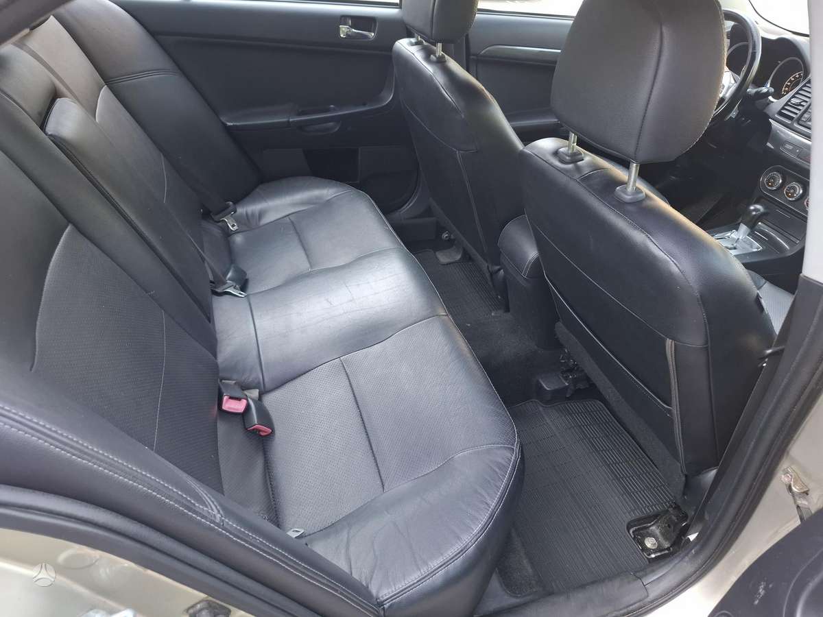 Mitsubishi Lancer, 1.8 l., Седан