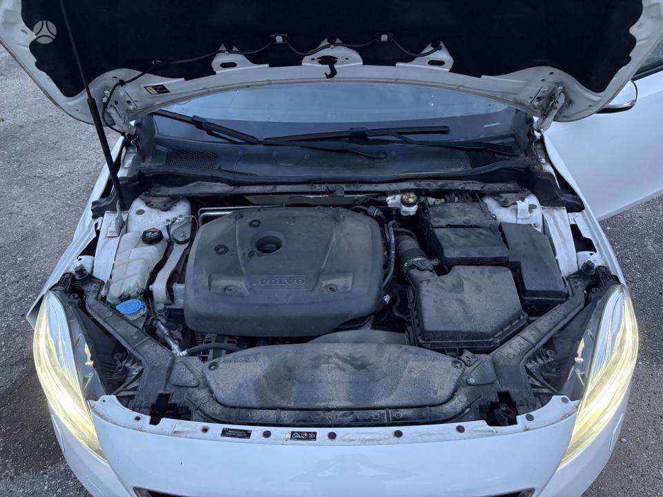 Volvo V40, 1.5 l., hatchback