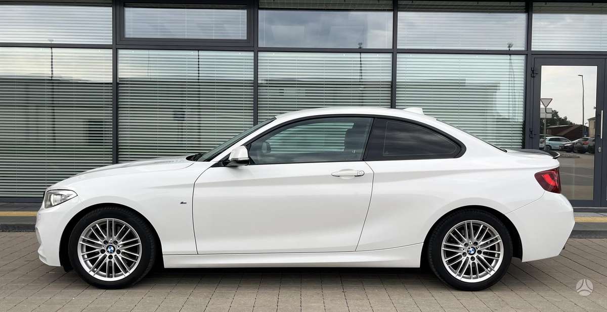 BMW 220, 2.0 l., coupe