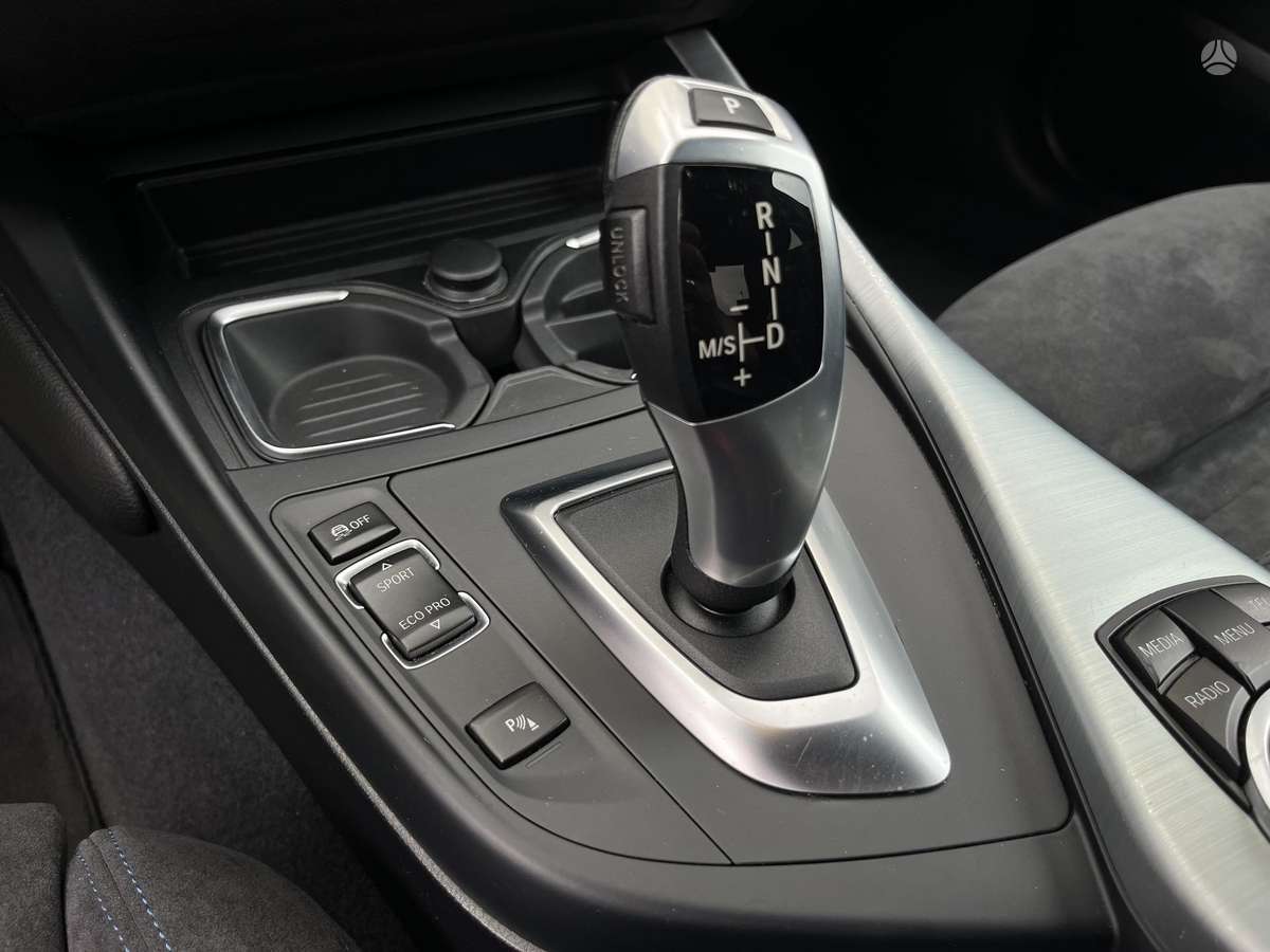 BMW 220, 2.0 l., coupe