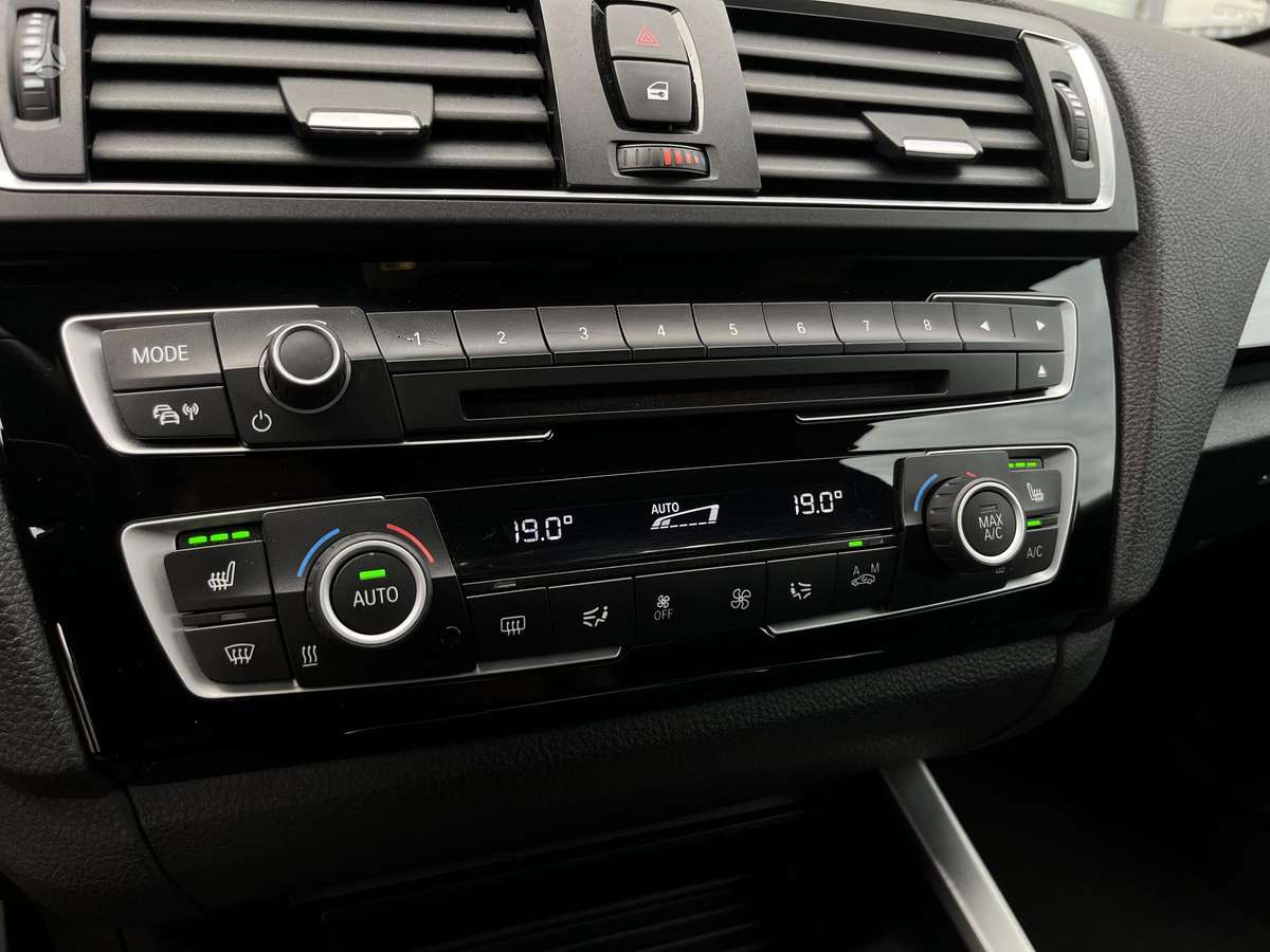 BMW 220, 2.0 l., coupe
