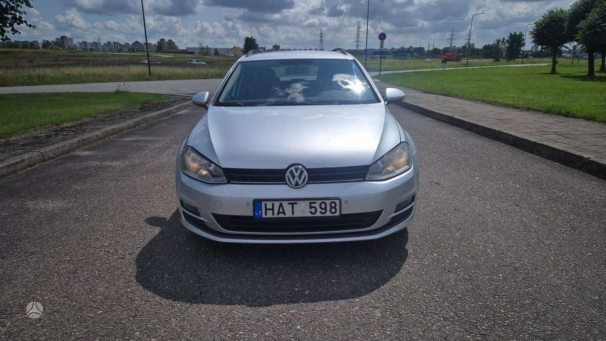 Volkswagen Golf - 2
