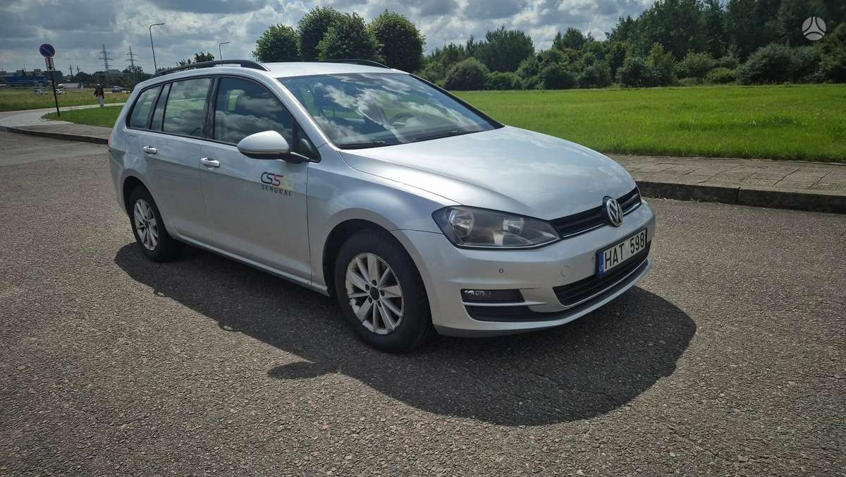 Volkswagen Golf - 5