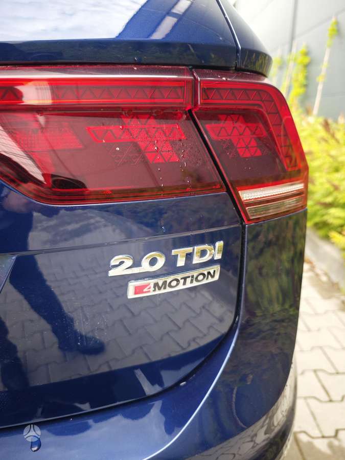 Volkswagen Tiguan - 11