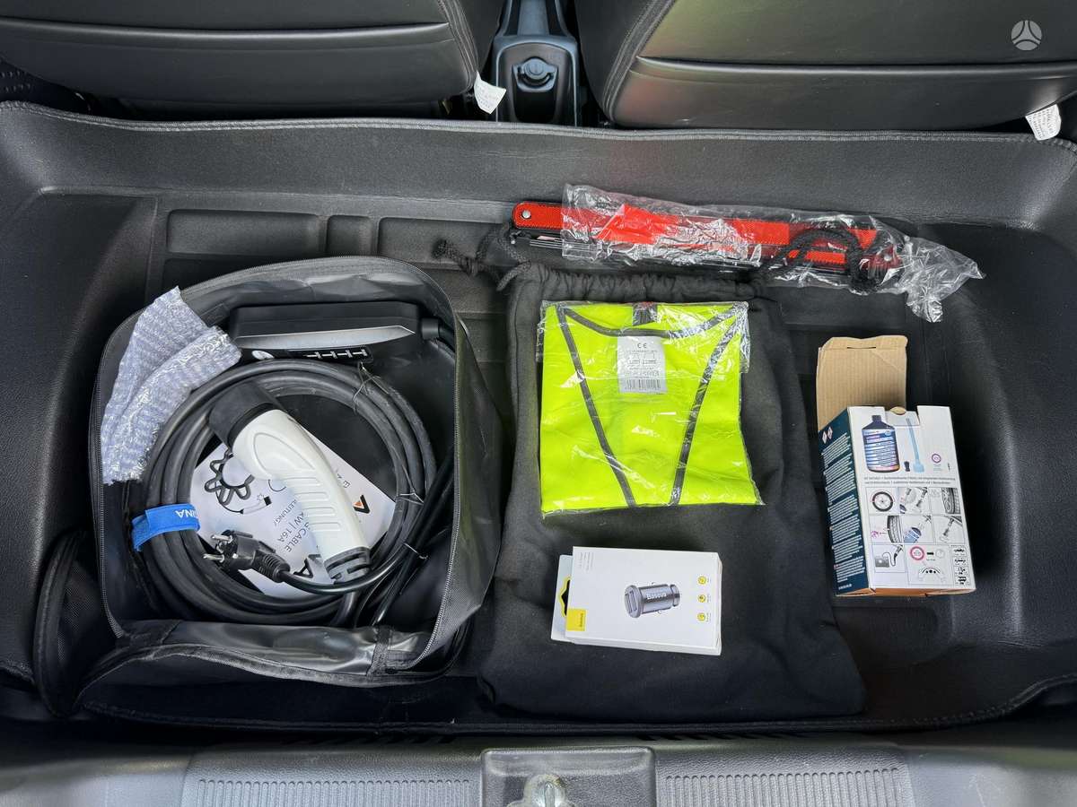 Zhidou KWB, 27 kWh, hatchback