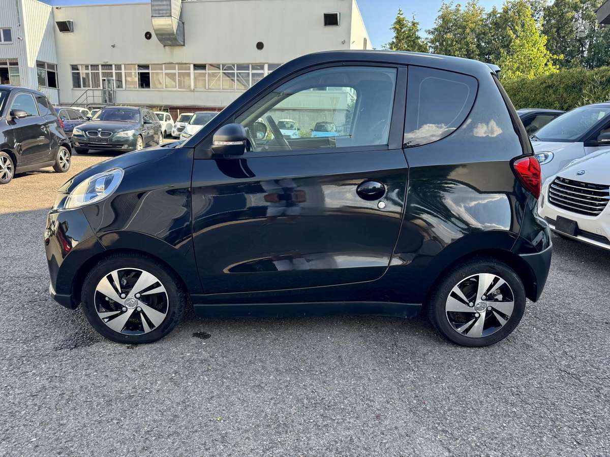 Zhidou KWB, 27 kWh, hatchback