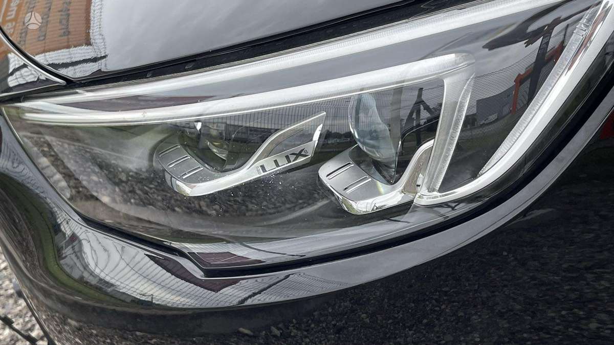 Opel Insignia, 2.0 l., hatchback
