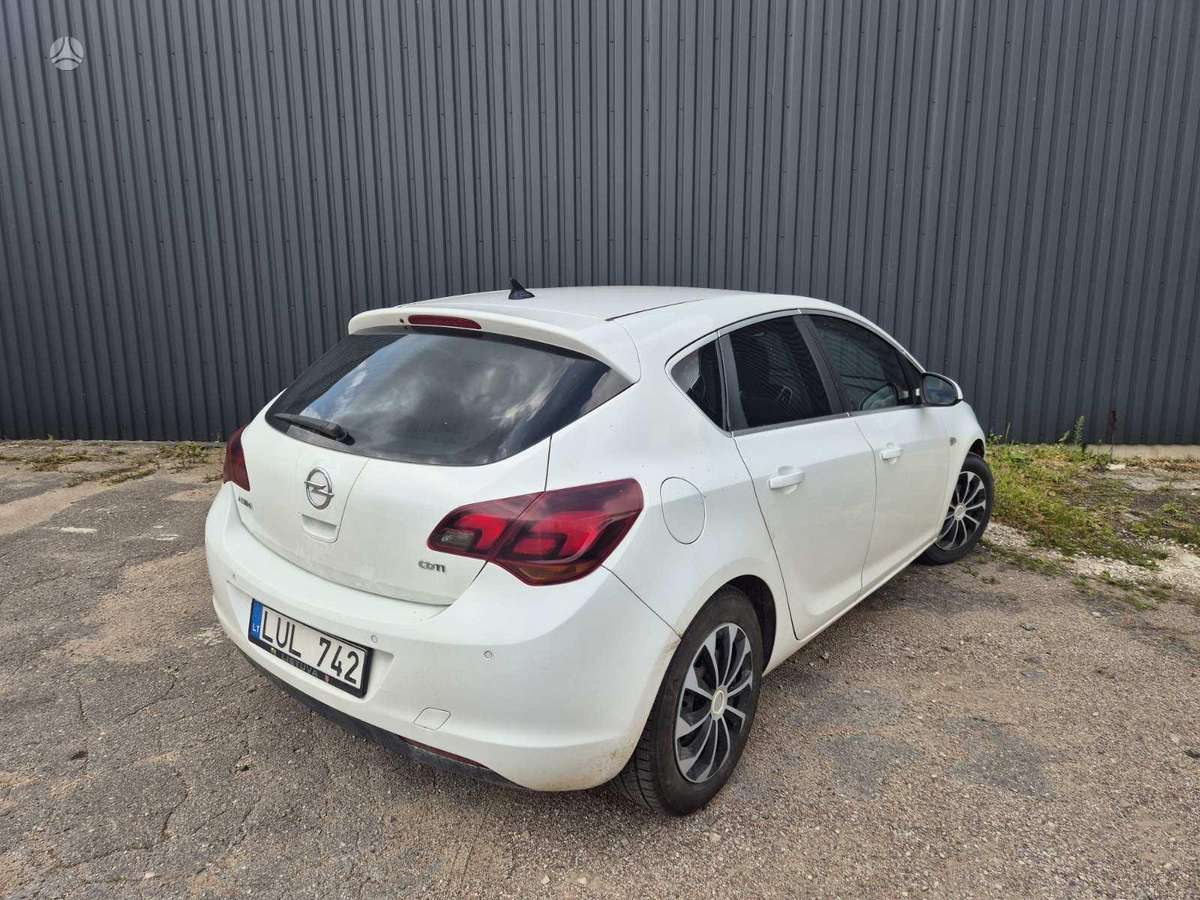 Opel Astra, 1.7 l., Хэтчбек