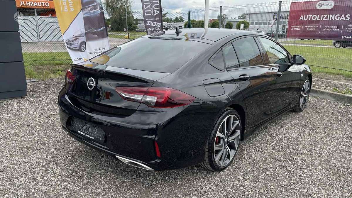 Opel Insignia, 2.0 l., hatchback