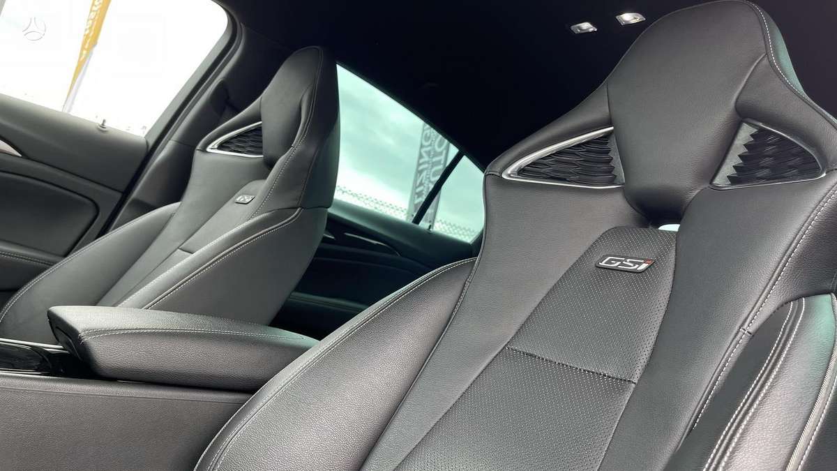 Opel Insignia, 2.0 l., hatchback