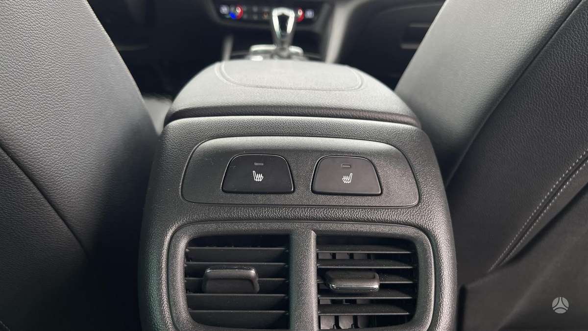 Opel Insignia, 2.0 l., hatchback