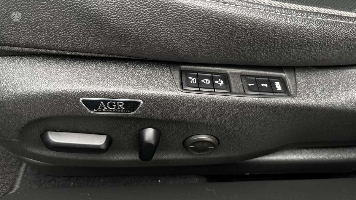 Opel Insignia, 2.0 l., hatchback