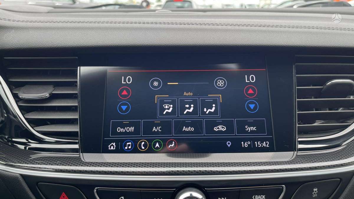 Opel Insignia, 2.0 l., hatchback