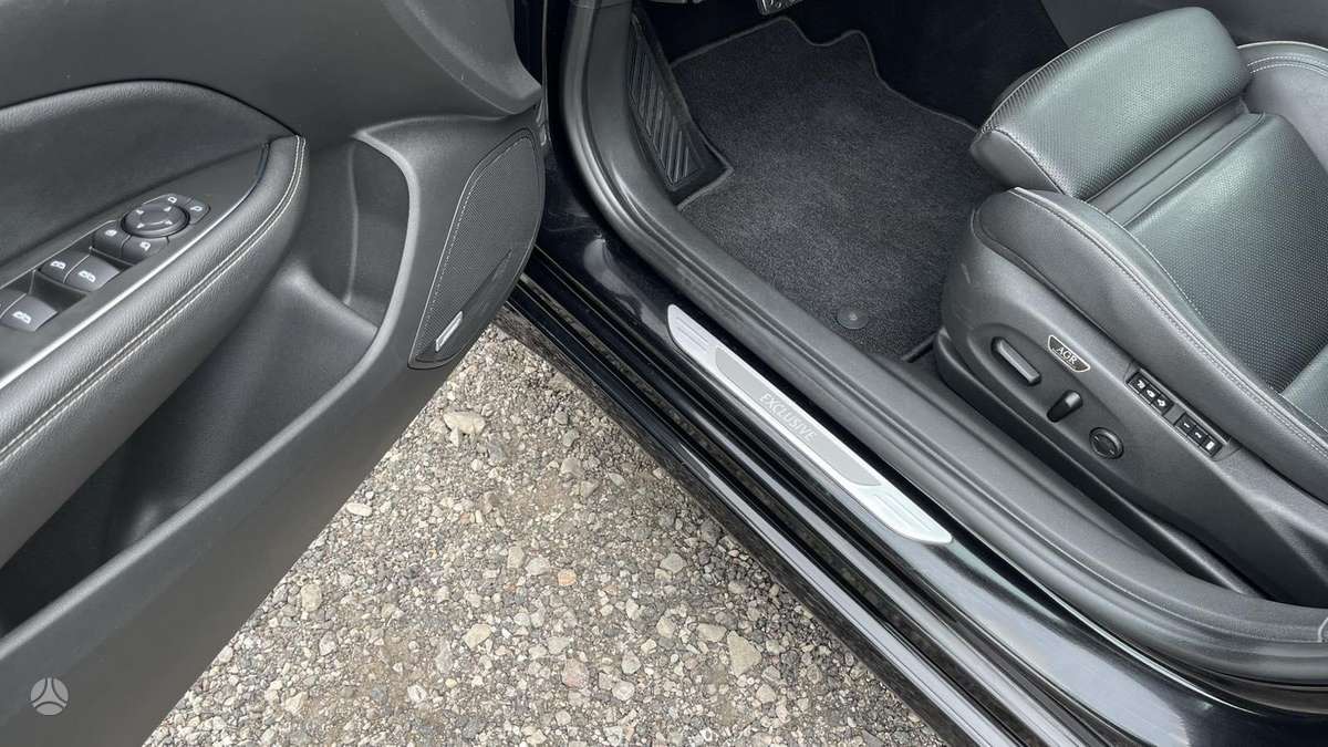 Opel Insignia, 2.0 l., hatchback