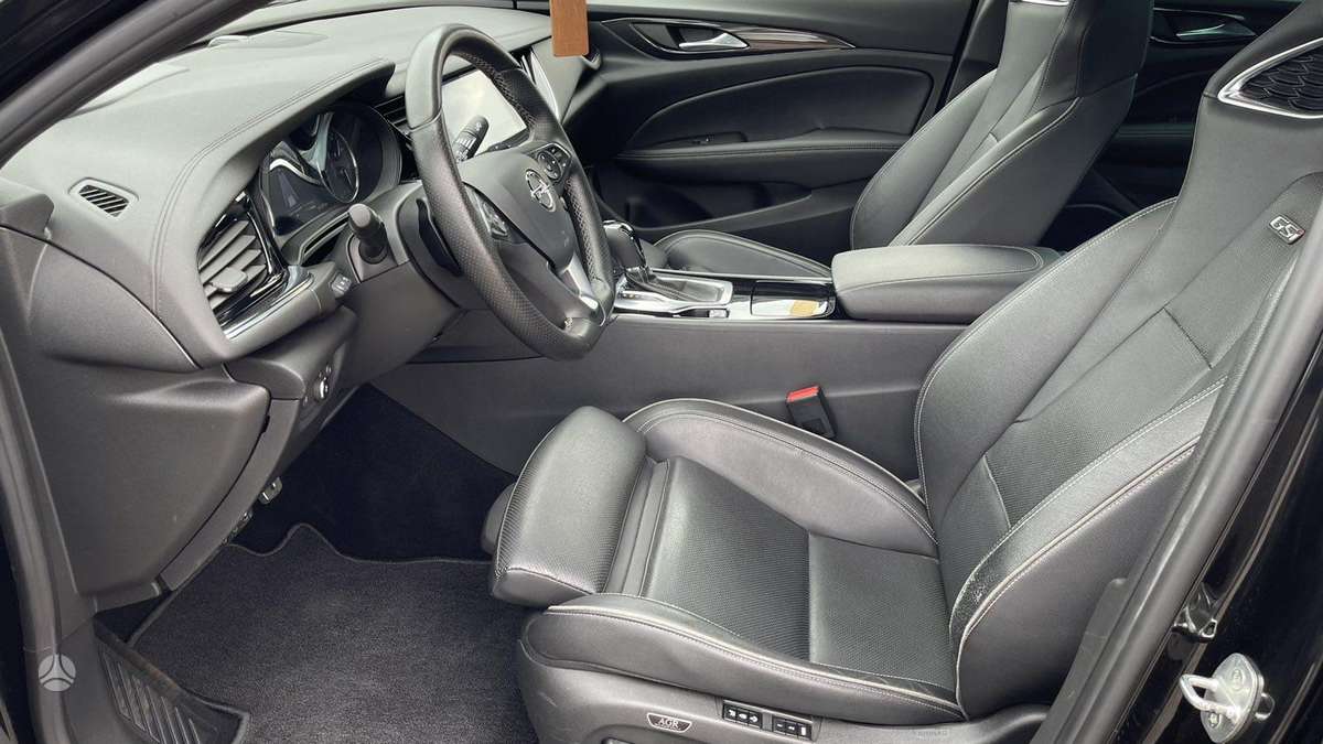 Opel Insignia, 2.0 l., hatchback