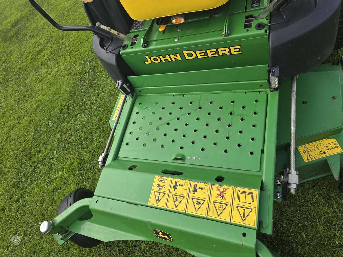 John Deere 997 Z-TRAK, traktoriai