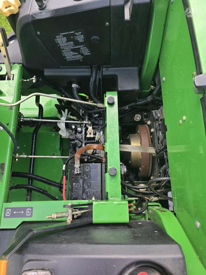 John Deere 997 Z-TRAK, traktoriai