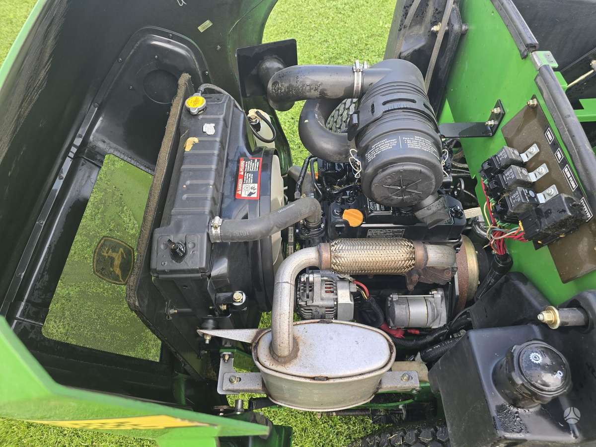 John Deere 997 Z-TRAK, traktoriai