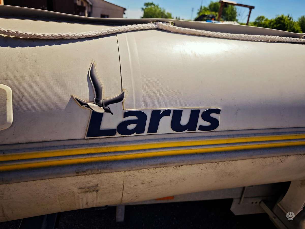 Larus, piepūšamās laivas