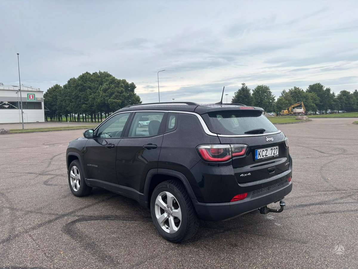 Jeep Compass, 2.0 l., off-road / crossover