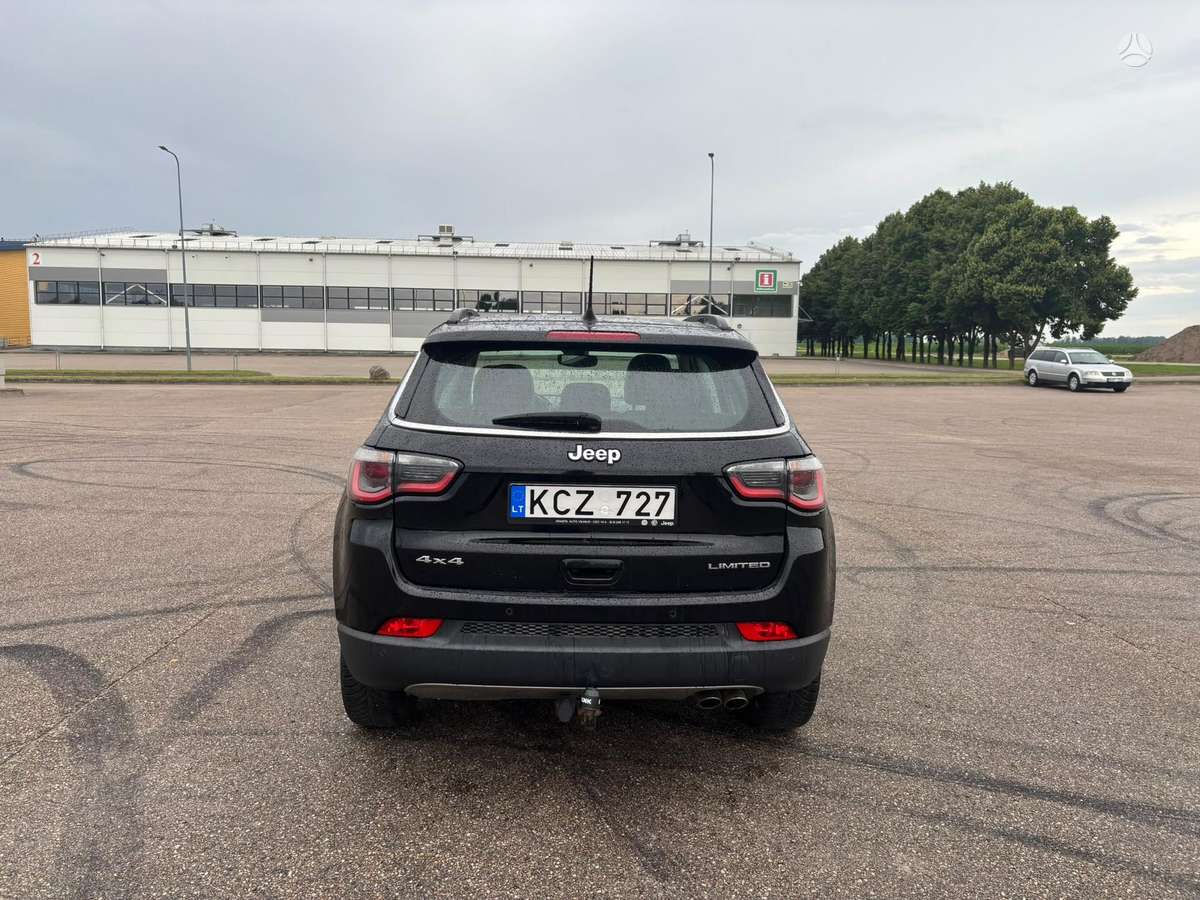 Jeep Compass, 2.0 l., off-road / crossover