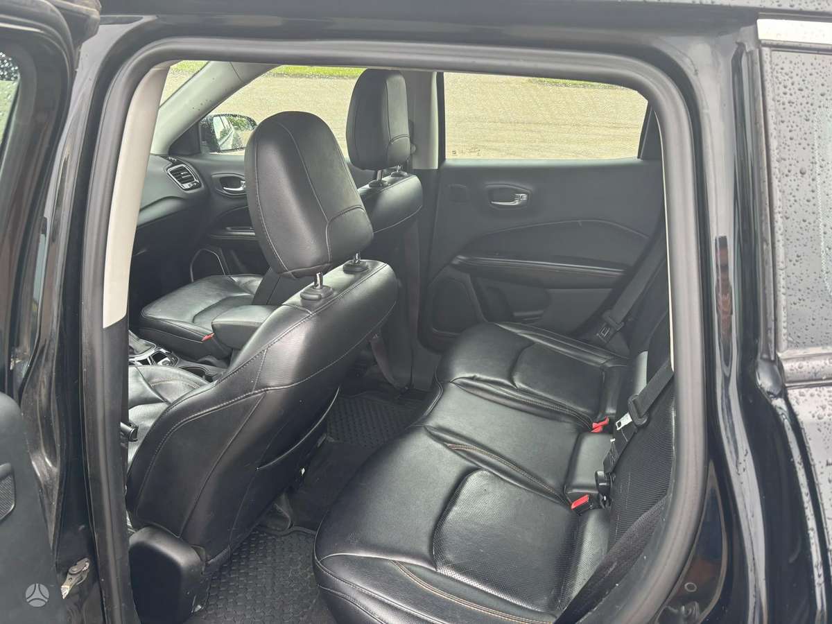 Jeep Compass, 2.0 l., off-road / crossover
