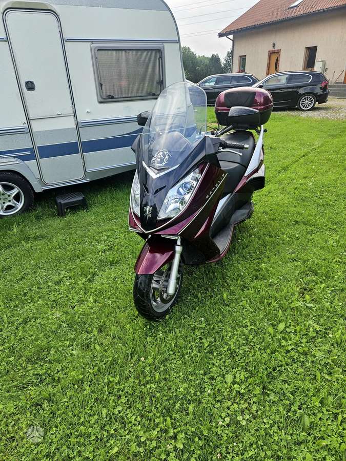 Peugeot Satelis 125cc, scooters / mopeds
