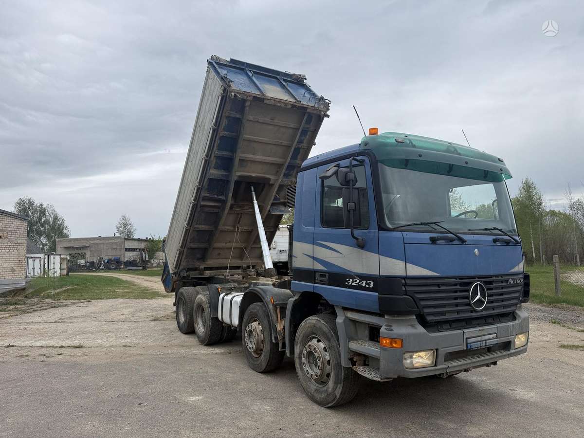 Mercedes-Benz Actros 3243 8x4, самосвалы