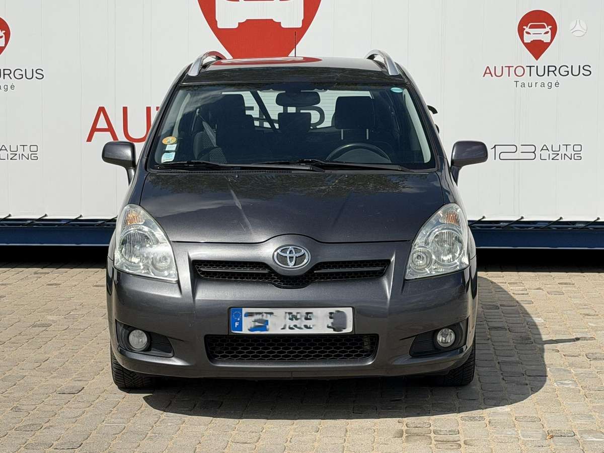 Toyota Corolla Verso - 2