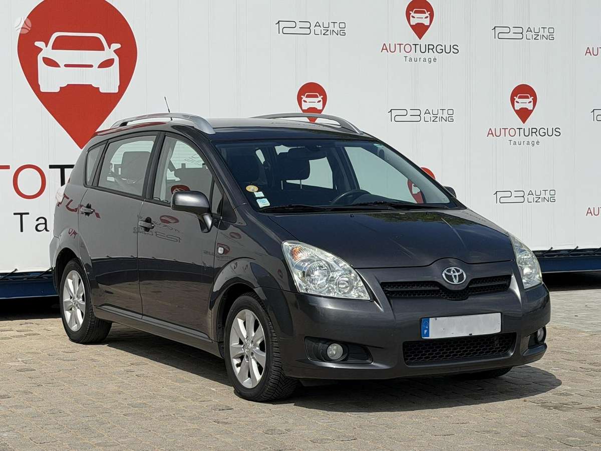 Toyota Corolla Verso - 3