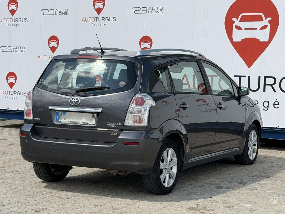 Toyota Corolla Verso - 6
